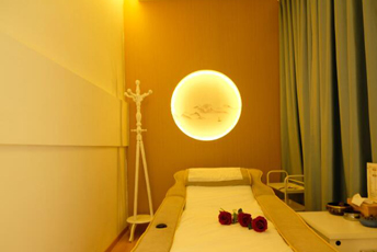 武汉江岸日式指压的寂静美学：在按压中听见雪落的声音